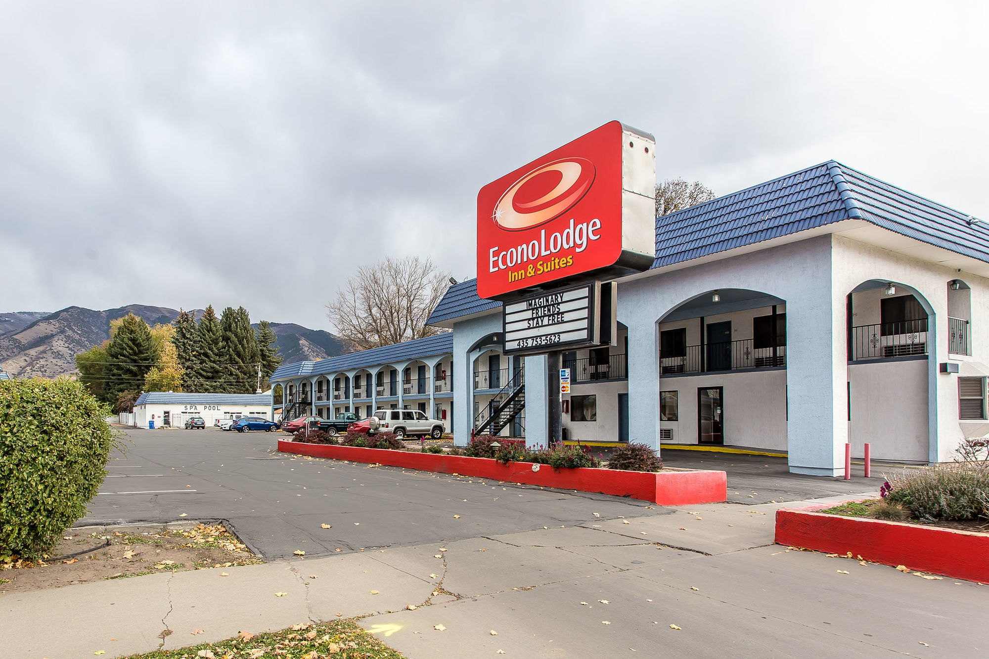 Econo Lodge Inn & Suites Logan Exteriör bild