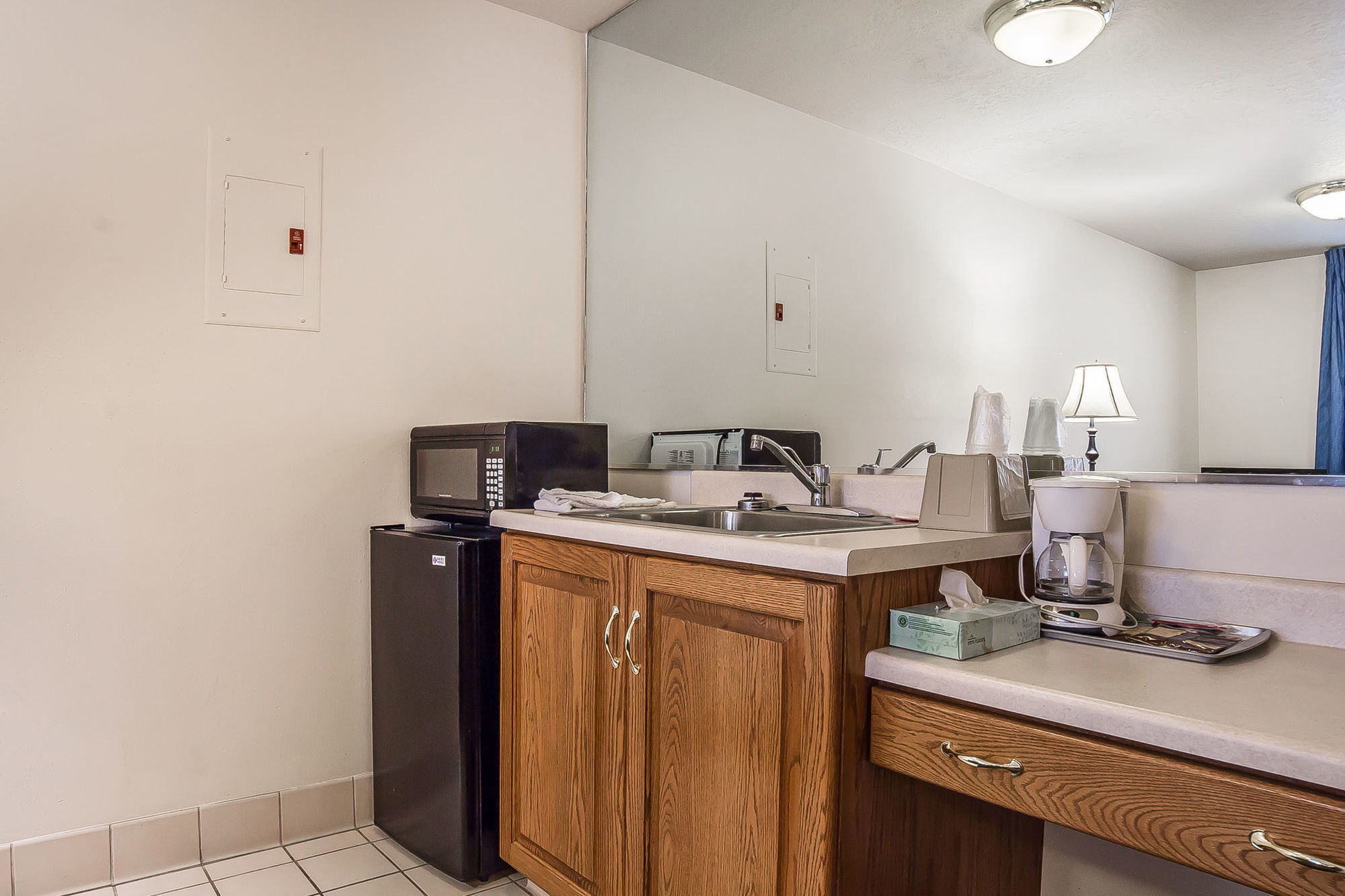 Econo Lodge Inn & Suites Logan Rum bild